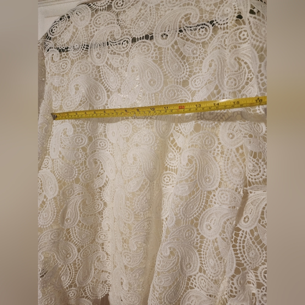 Anewsta White Lace Button-Front Blouse - Picture 6 of 7